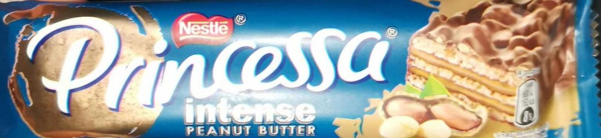 Фото - Вафля з арахісовим кремом залита молочним шоколадом Princessa Intense Nestlé