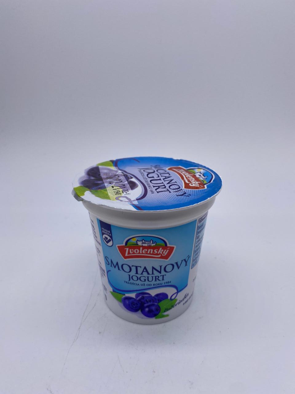 Фото - Zvolenský smetanový jogurt borůvkový