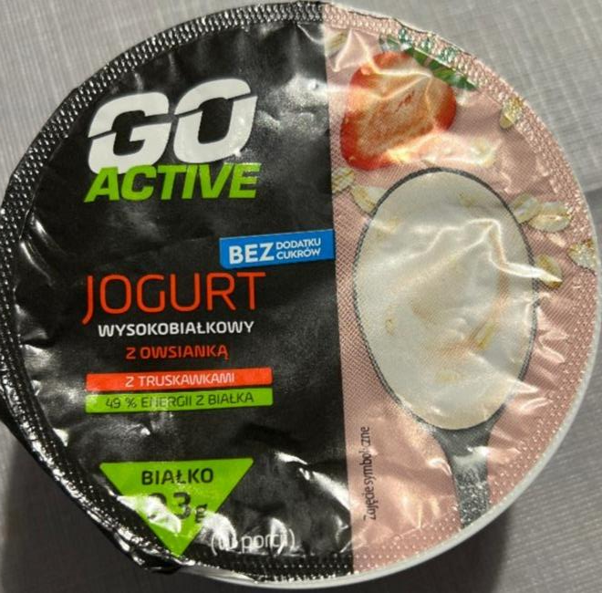Фото - Jogurt wysokobiałkowy z owsianką z truskawkami Go Active