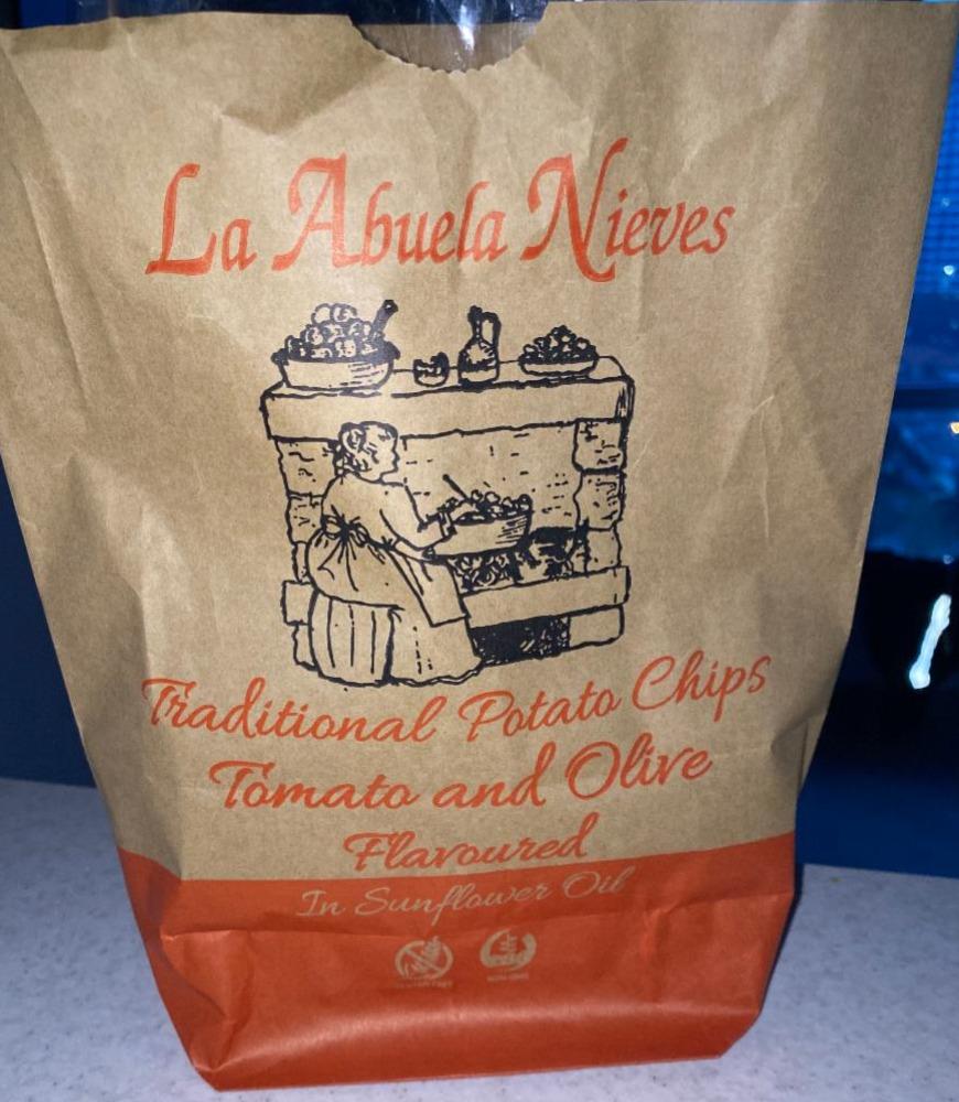 Фото - чіпси картопляні традиційні з смаком томатів та оливок La Abuela Nieves