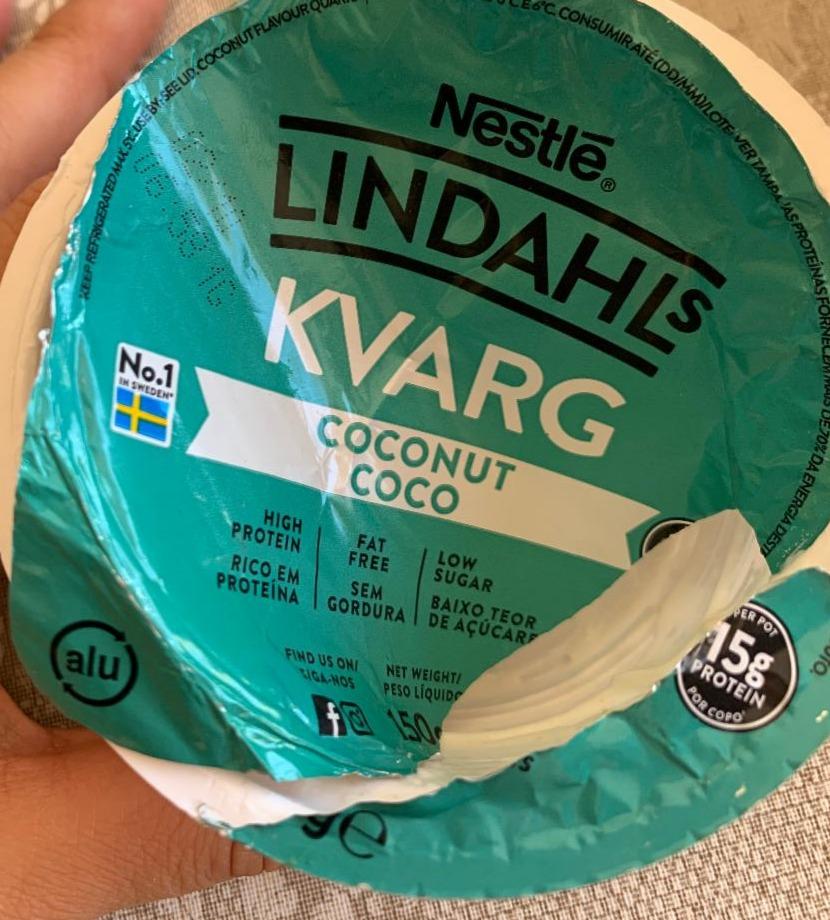 Фото - Сирок 0.2% зі смаком кокосу Kvarg Coconut Nestle