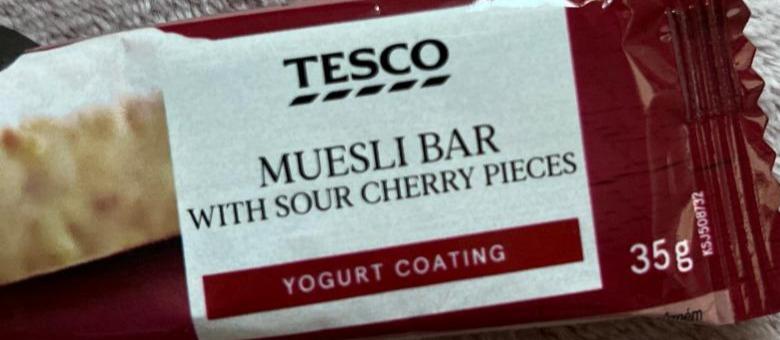Фото - Muesli bar with sour cherry pieces and yogurt coating Tesco