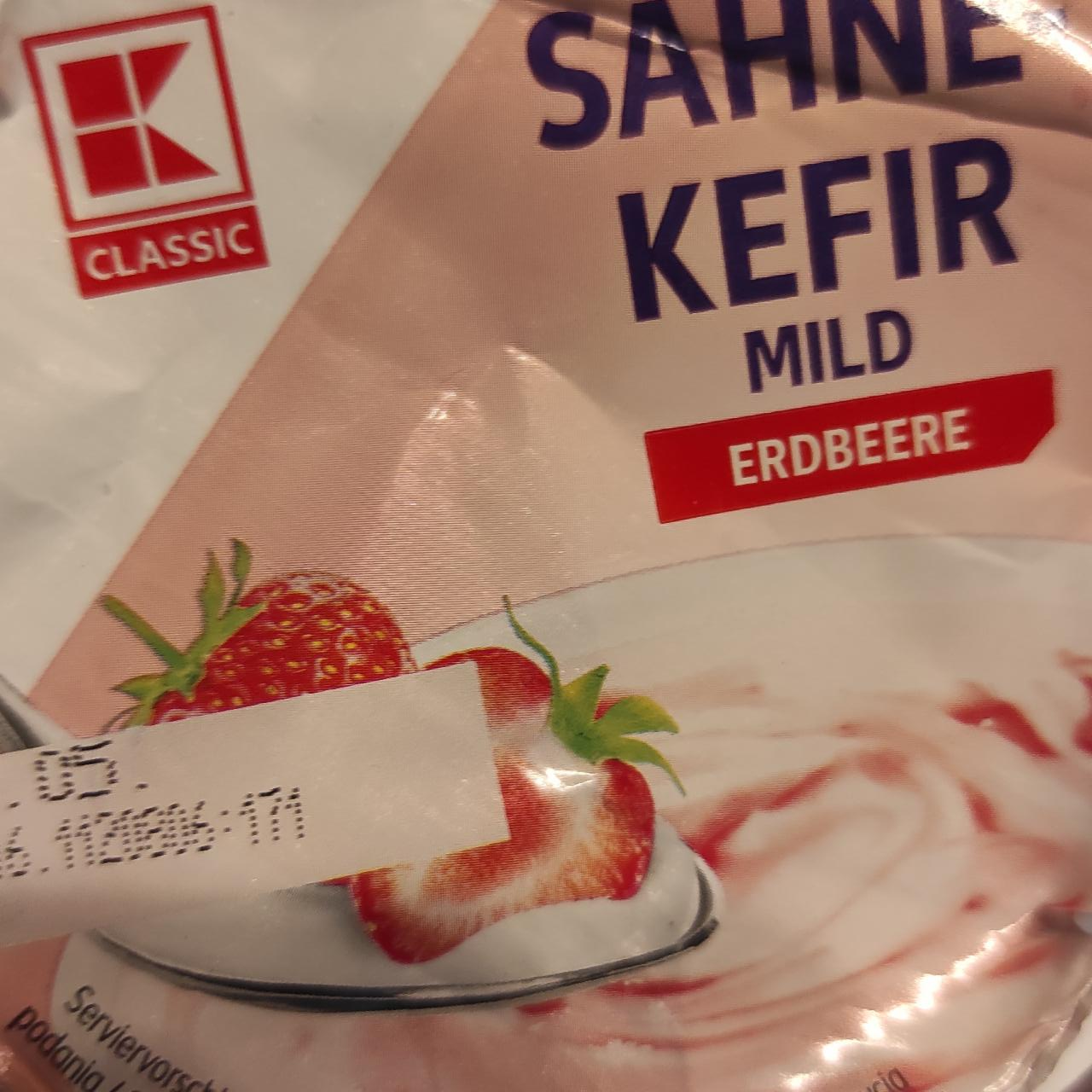 Фото - Kremowy kefir słodzony, ze wsadem truskawkowym K-Classic