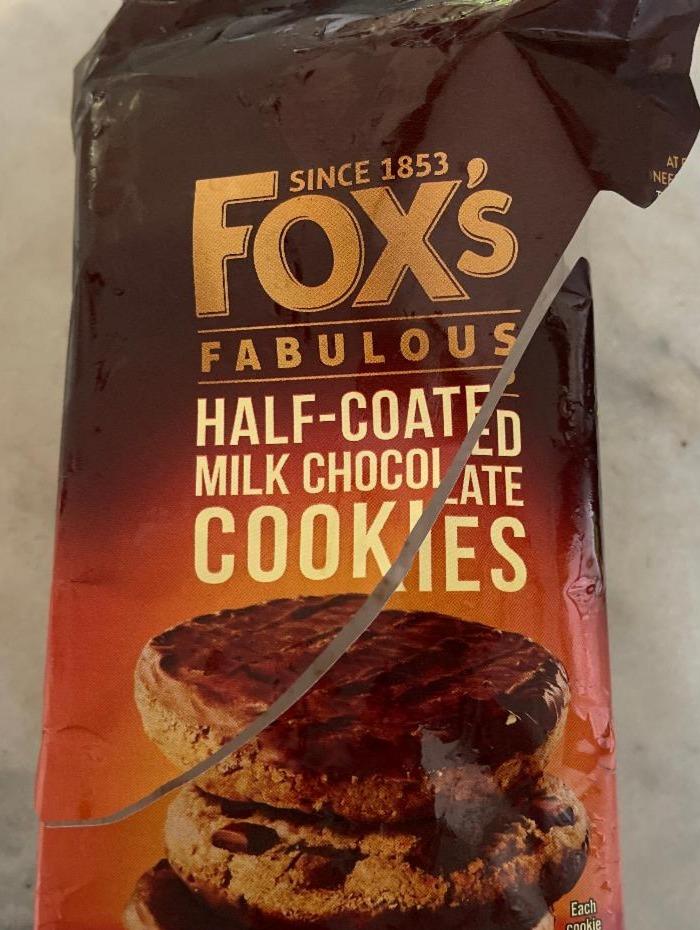 Фото - Half-coated milk chocolate cookies Fox's