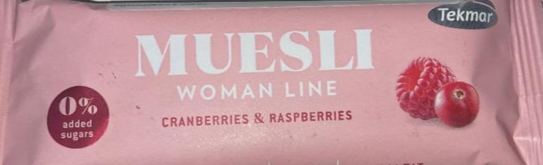 Фото - Батончик-мюслі Cranberries & Raspberries Muesli Woman Line Tekmar