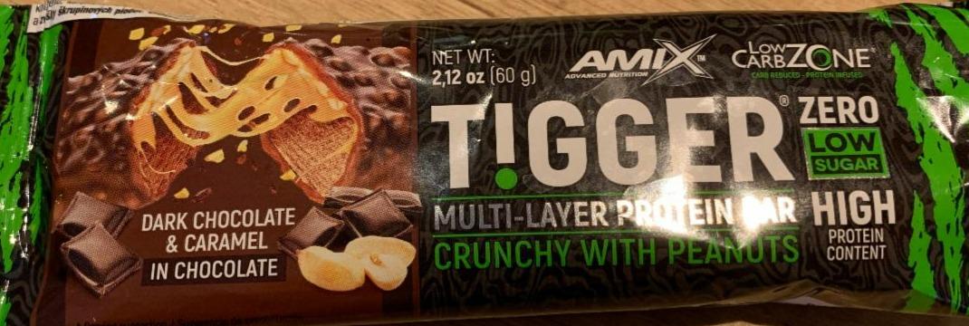Фото - T!GGER Zero multi-layer protein bar dark chocolate & caramel in chocolate Amix