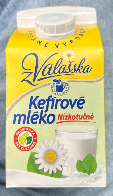 Фото - Кефірне молоко з низьким вмістом жиру Valašské