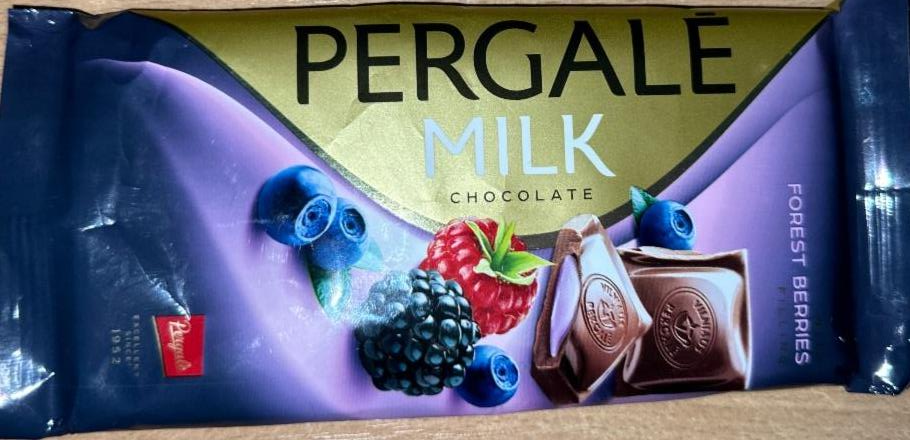 Фото - Молочний шоколад з начинкою з лісових ягід Pergale