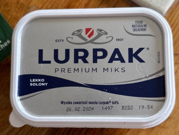 Фото - Масло вершкове підсолене Premium Miks Lurpak