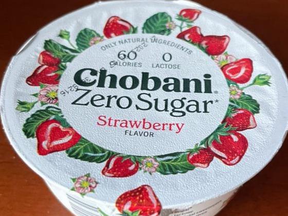 Фото - Йогурт зі смаком полуниці Zero Sugar Chobani