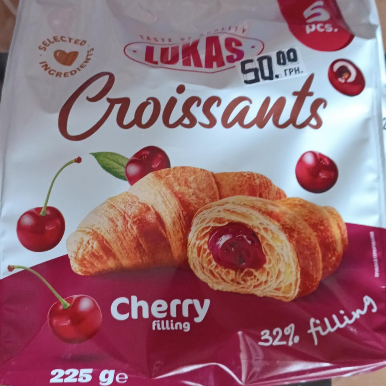 Фото - Круасан з вишневою начинкою Cherry Filling Croissants Lukas