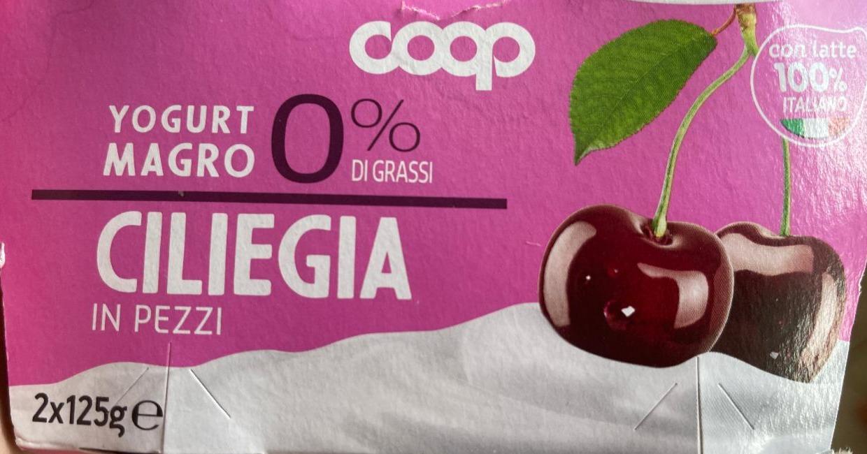 Фото - Йогурт 0% жирності з вишневими шматочками Coop