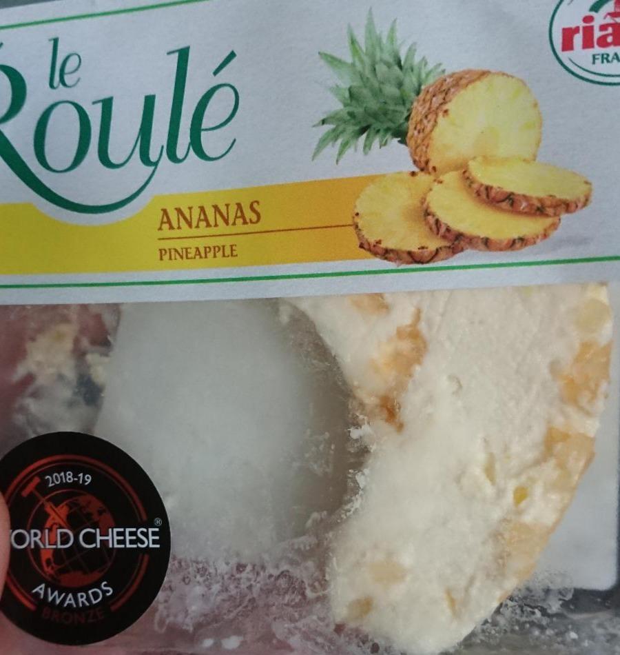 Фото - Сир з ананасом le Roulé Rians