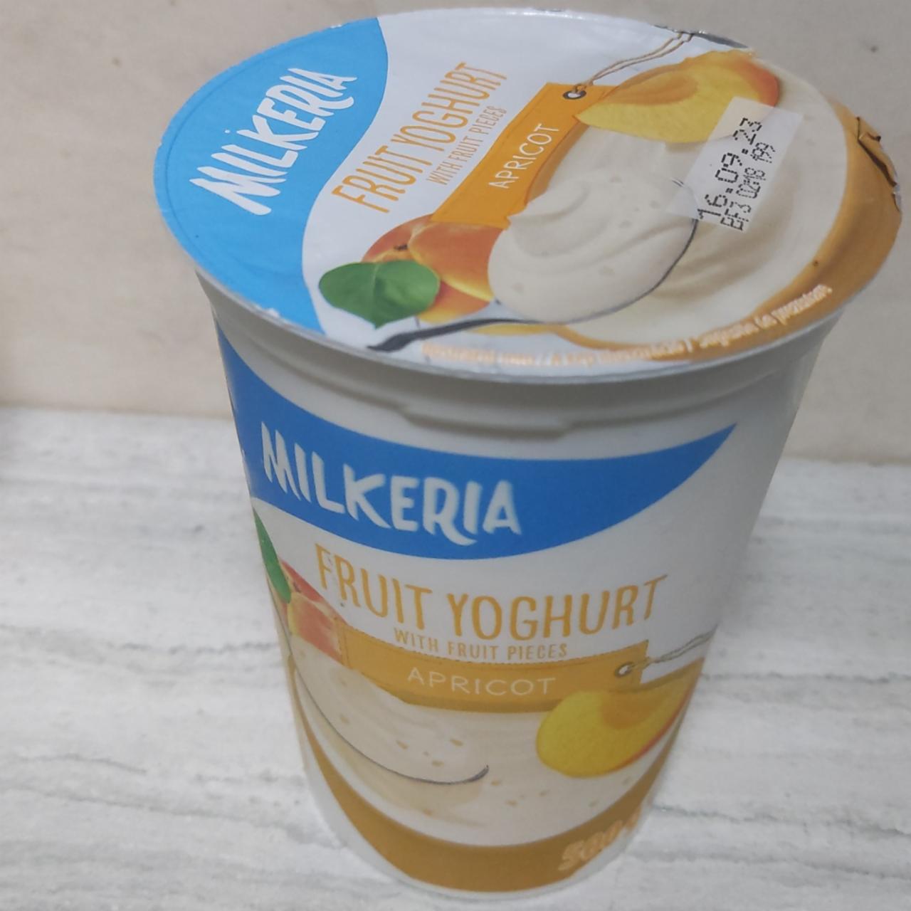 Фото - Йогурт фруктовий зі шматочками абрикосу Fruit Yoghurt Apricot Milkeria