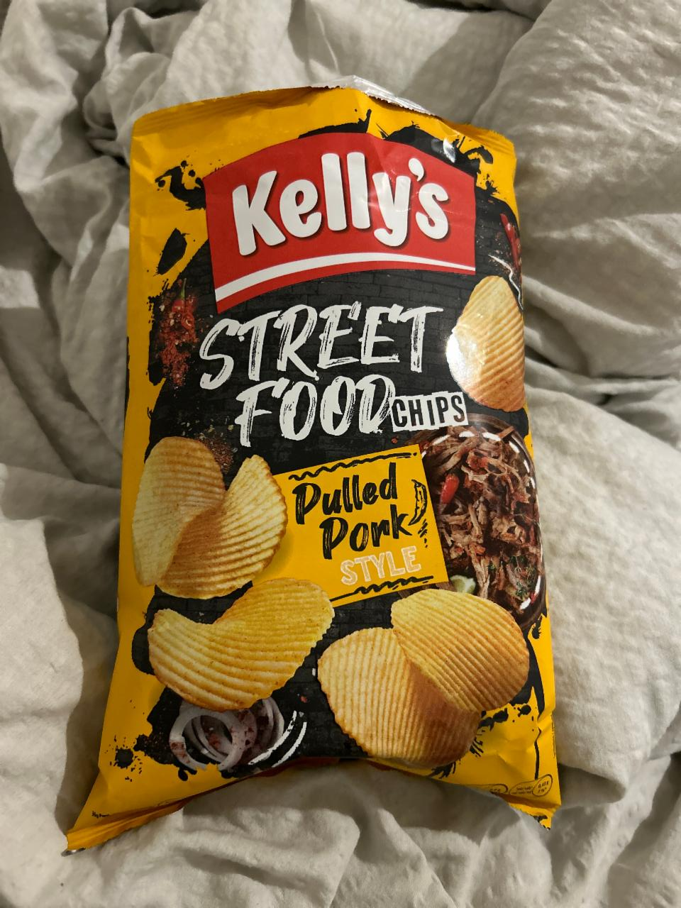 Фото - Чіпси рифлені зі смаком свинини Street Food Chips Pulled Pork Kelly's