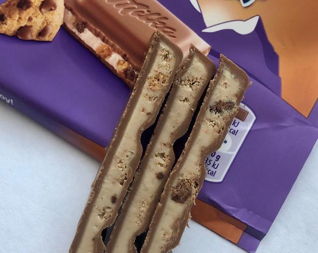 Фото - Шоколад Chips Ahoy молочний з печивом Milka