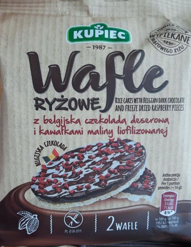 Фото - Вафлі рисові з бельгійським чорним шоколадом і шматочками ліофілізованої малини Kupiec