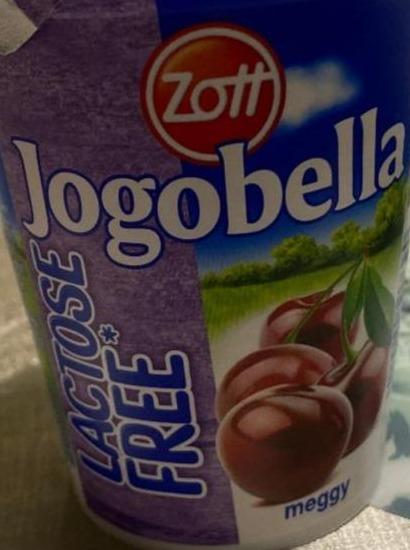 Фото - Йогурт зі смаком вишня Йогобела безлактозний Zott