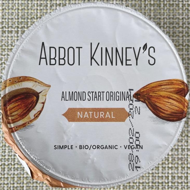 Фото - ферментований мигдальний йогурт Abbot Kinney's