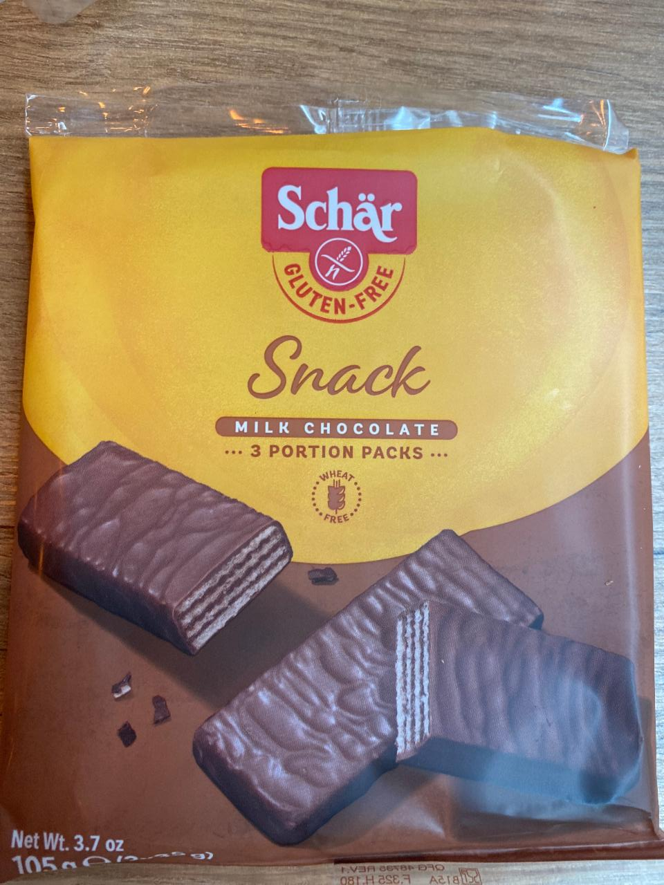 Фото - Вафлі шоколадні з горіхами Snack Schar