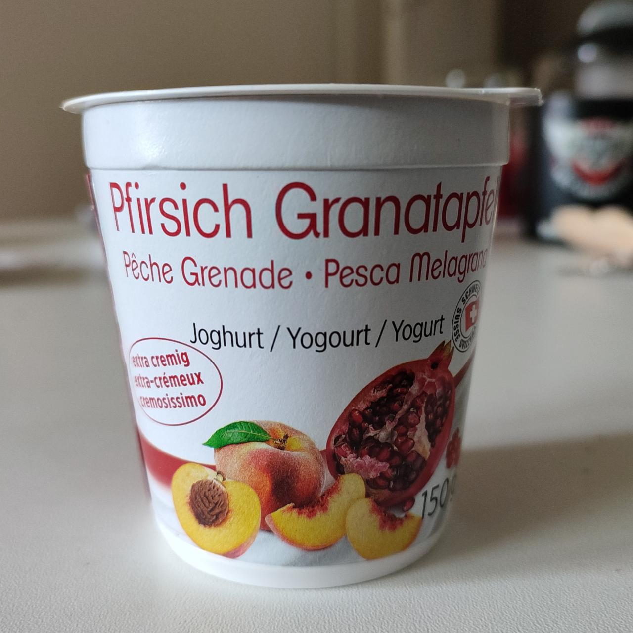 Фото - Йогурт зі смаком персик-гранат Pfirsich Granatapfel Denner