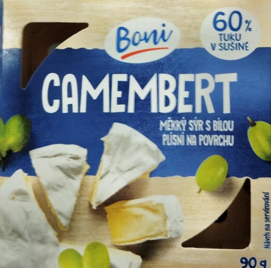 Фото - Camembert zrajici sýr s bílou plísní na povrchu Boni