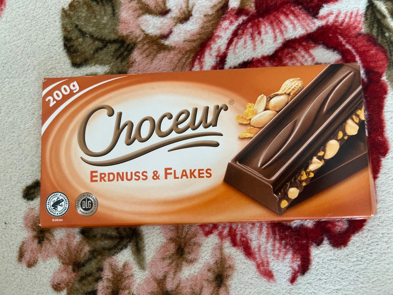 Фото - Шоколад чорний з горіхами і пластівцями Erdnuss & Flakes Choceur