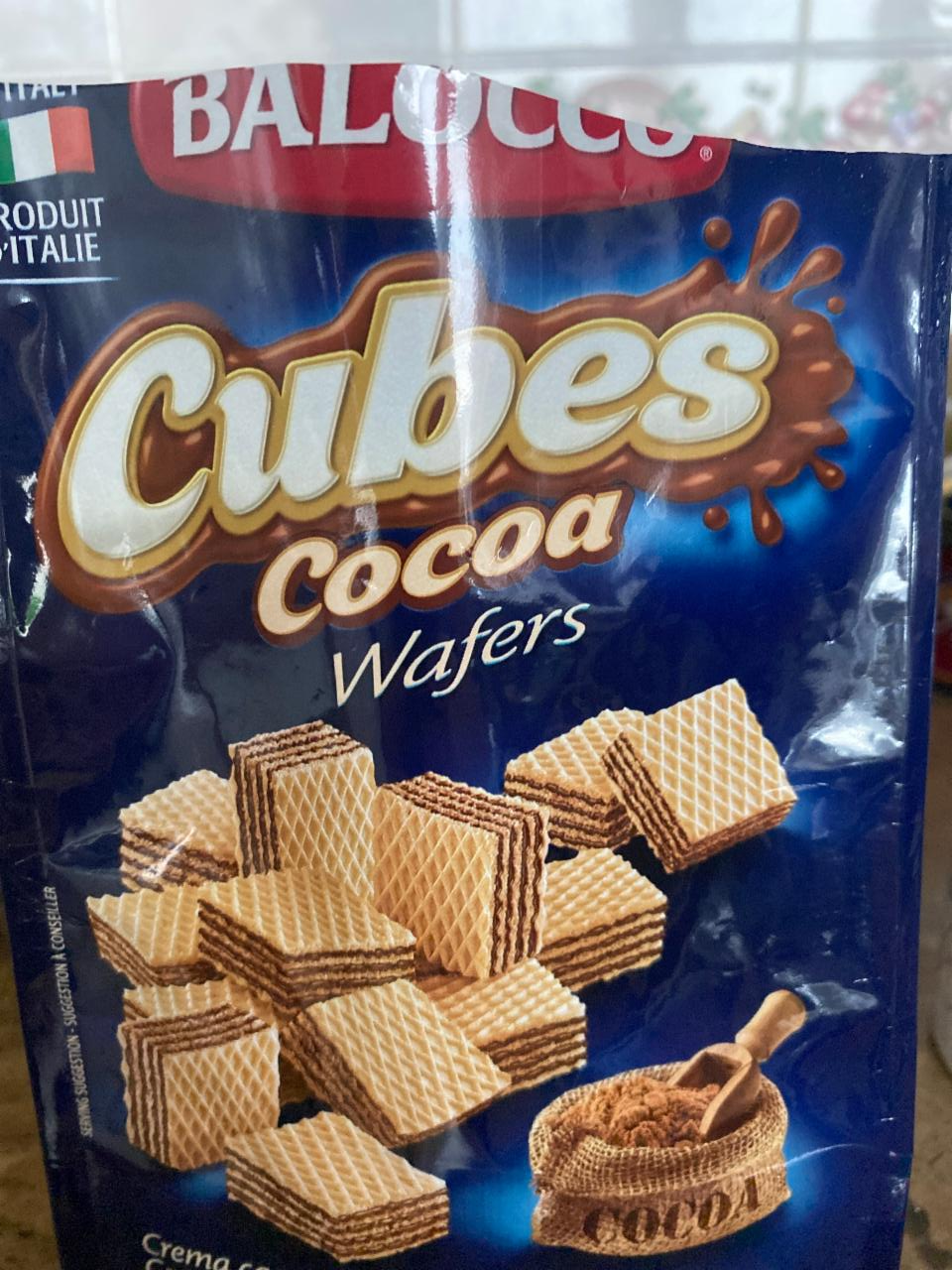 Фото - Вафлі з какао-начинкою Cocoa Wafers Cubes Balocco